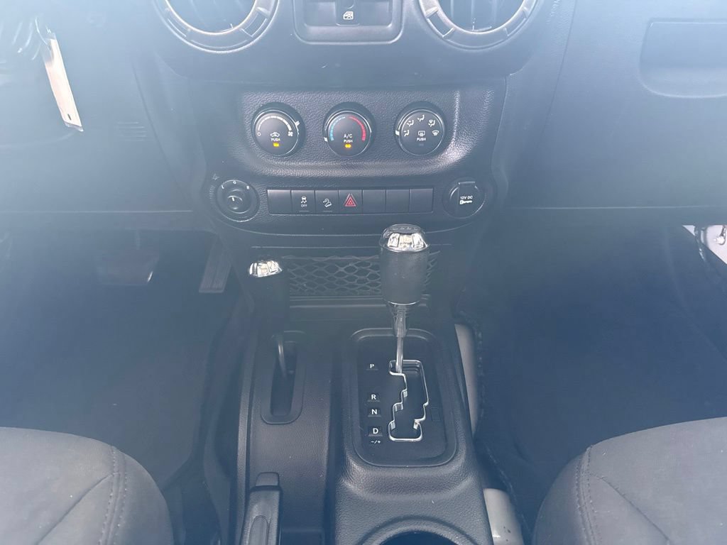 Used 2018 Jeep Wrangler Unlimited Sport S AWD/4WD image 21