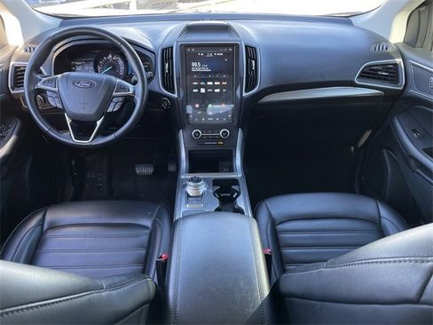 Used 2022 Ford Edge SEL image 11