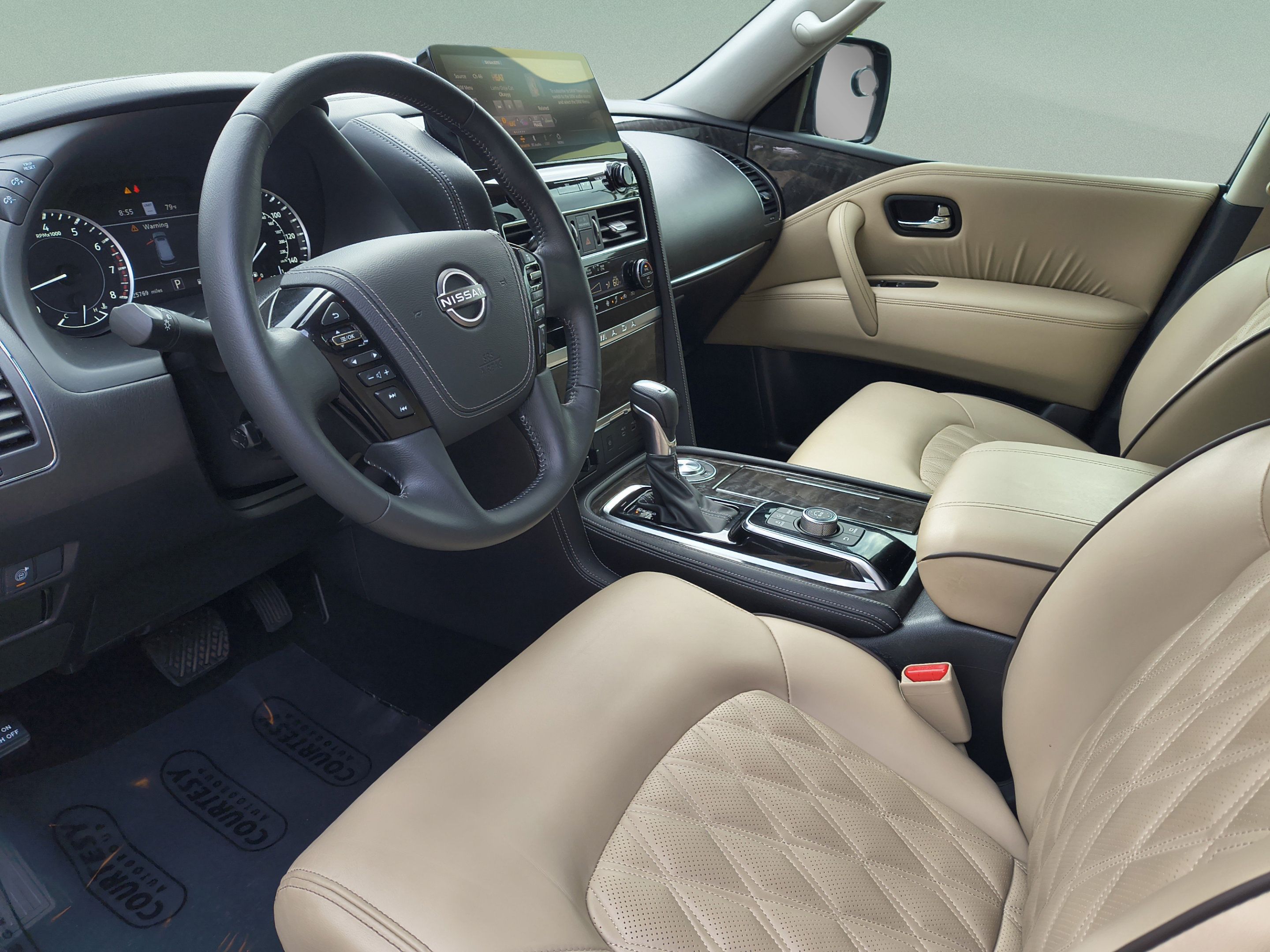 Used 2023 Nissan Armada Platinum w/ Captain's Chairs Package RWD image 23