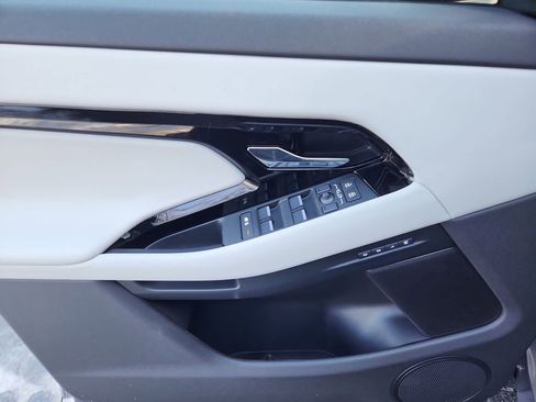 New 2026 Land Rover Range Rover Evoque S AWD/4WD image 24