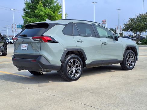 Used 2023 Toyota RAV4 XLE Premium AWD/4WD image 5