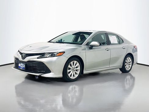 Used 2019 Toyota Camry LE w/ Convenience Package image 3