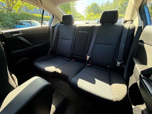 Used 2011 MAZDA MAZDA3 i Touring FWD image 21