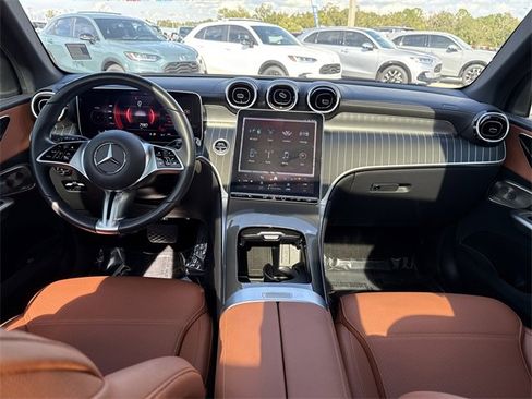 Used 2023 Mercedes-Benz GLC 300 image 16