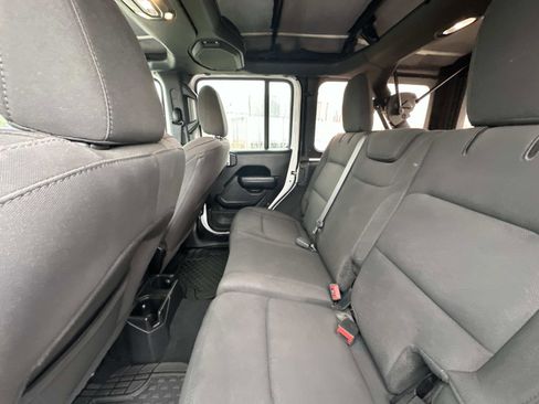 Used 2023 Jeep Wrangler Sport S image 13