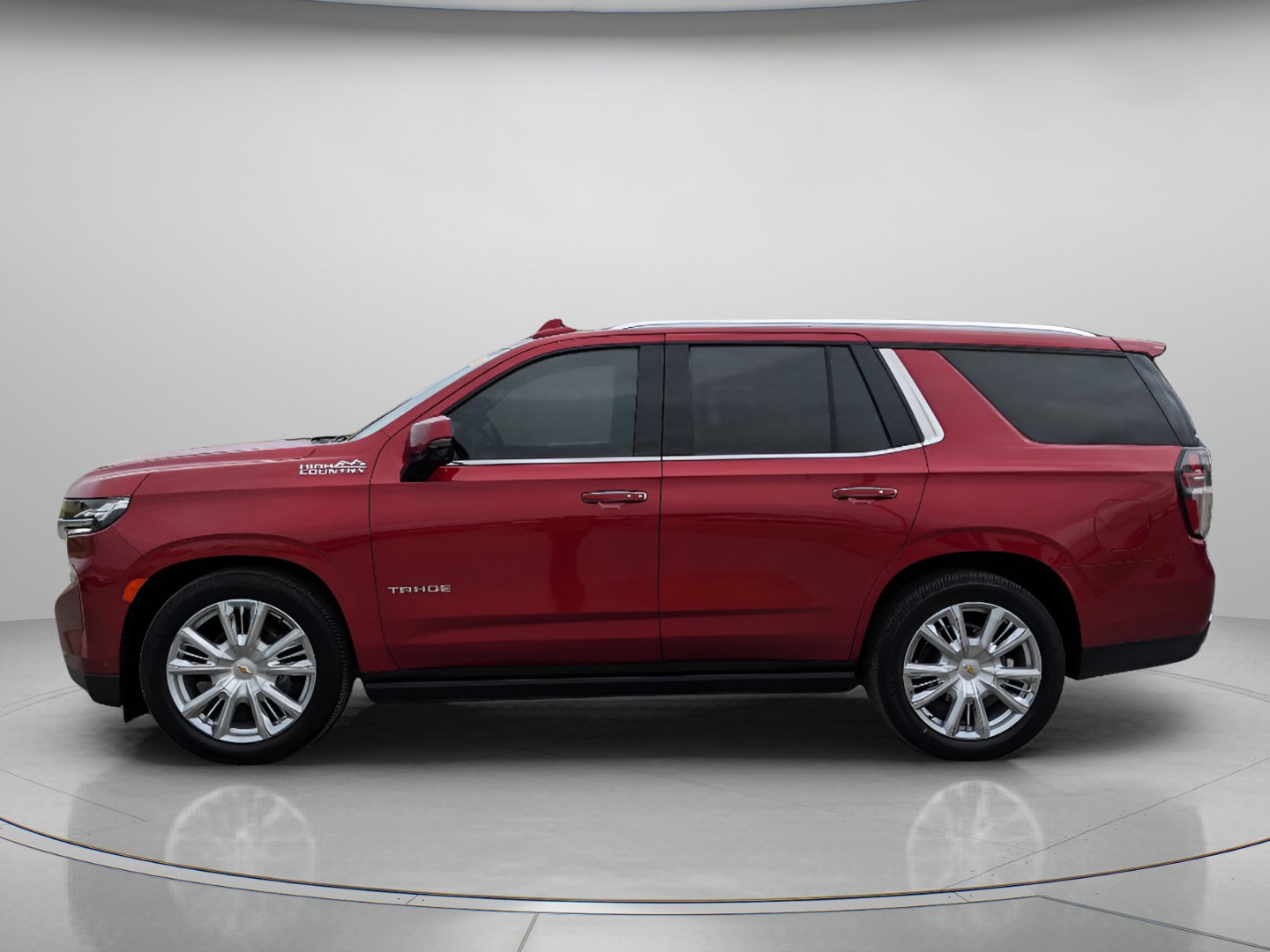 Used 2024 Chevrolet Tahoe High Country w/ Advanced Technology Package RWD image 5