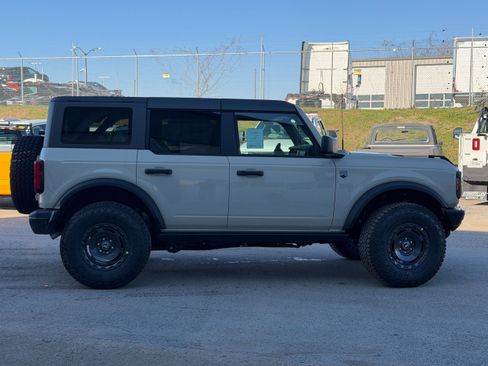 New 2025 Ford Bronco Big Bend w/ Black Diamond Package image 15