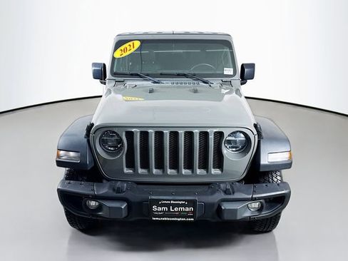 Used 2021 Jeep Wrangler Unlimited Freedom Edition image 2