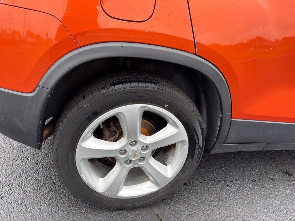 Used 2015 Chevrolet Trax LTZ AWD/4WD image 11
