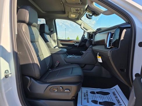 New 2026 GMC Sierra 3500 Denali w/ Denali Reserve Package image 26