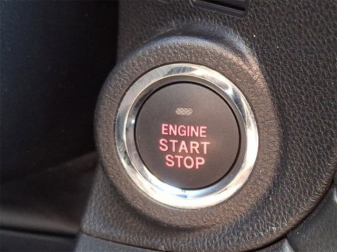 Used 2021 Subaru Outback Limited XT image 28