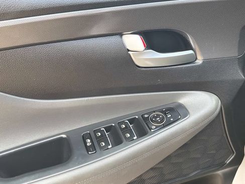 Used 2022 Hyundai Santa Fe SEL FWD image 18