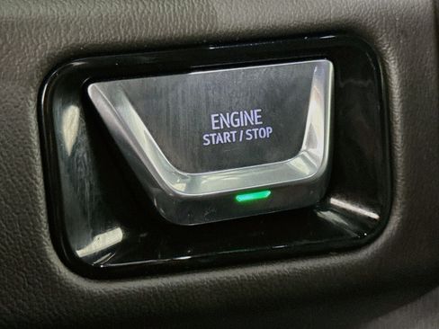 Used 2026 GMC Yukon Denali AWD/4WD image 21