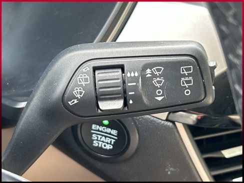 Used 2021 Ford Escape SEL w/ Technology Package FWD image 37