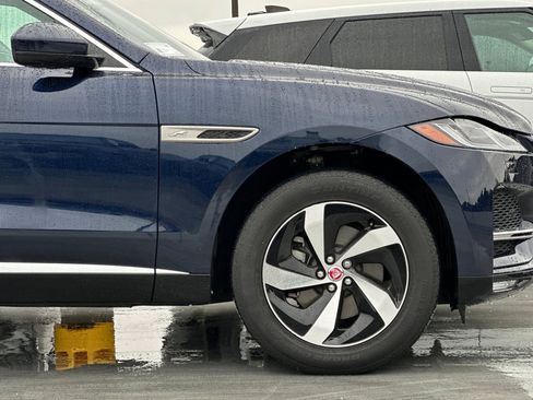 Used 2022 Jaguar F-PACE S image 36