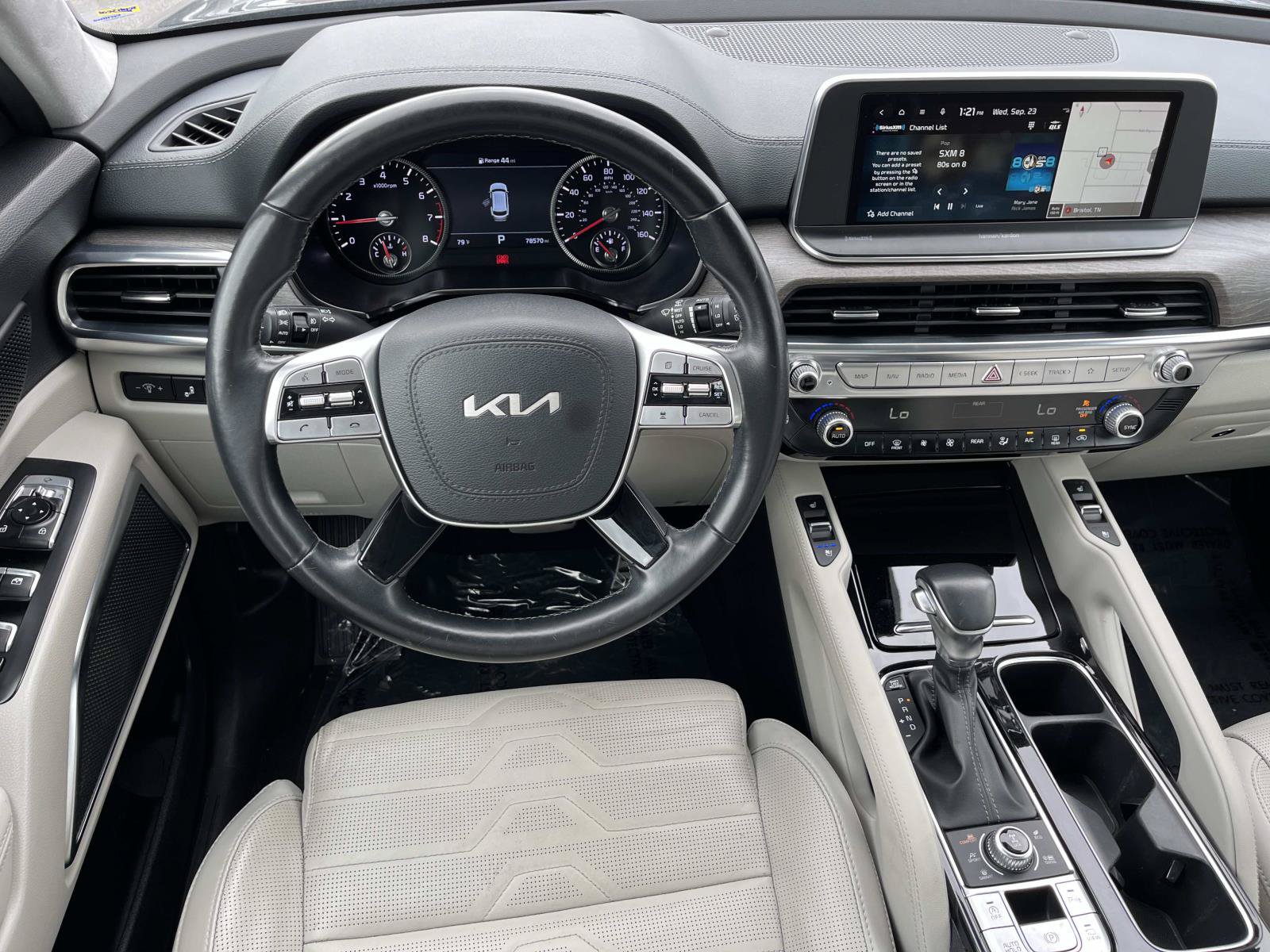 Used 2022 Kia Telluride SX w/ SX Prestige Package AWD/4WD image 12
