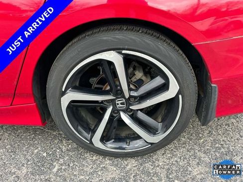 Used 2018 Honda Accord Sport image 11