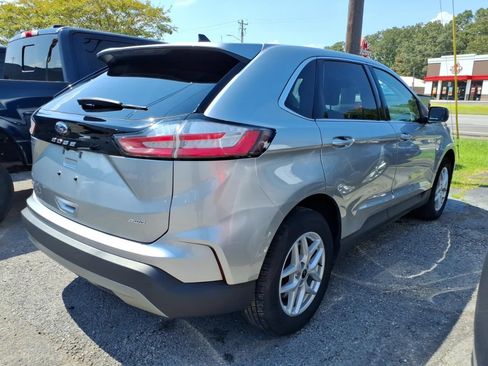 Used 2024 Ford Edge SEL AWD/4WD image 3