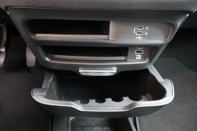 New 2026 Chrysler Pacifica Select AWD/4WD image 23