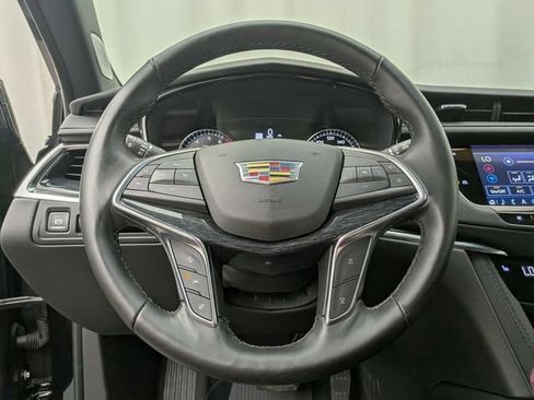 Certified 2023 Cadillac XT5 Premium Luxury w/ LPO, Floor Liner Package AWD/4WD image 10