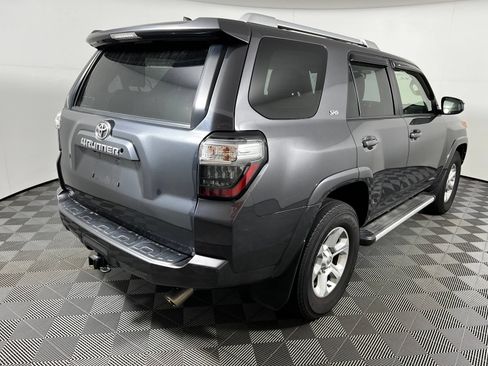 Used 2016 Toyota 4Runner SR5 RWD image 5