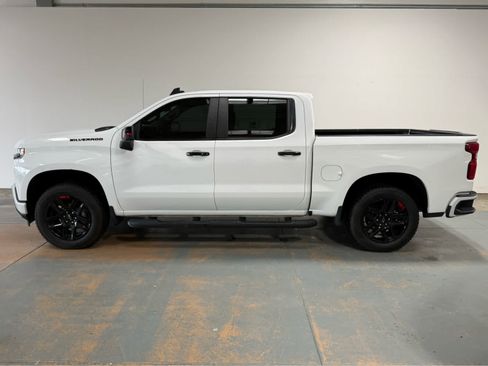 Used 2022 Chevrolet Silverado 1500 RST w/ Redline Edition AWD/4WD image 2