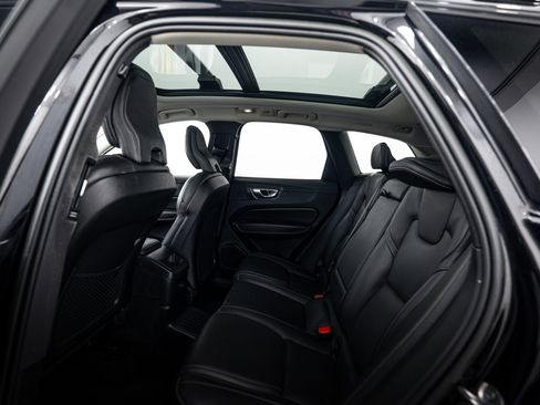 Used 2023 Volvo XC60 T8 Ultimate w/ Protection Package Premier AWD/4WD image 18