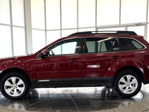 Used 2012 Subaru Outback 2.5i Limited w/ Moonroof Pkg image 6