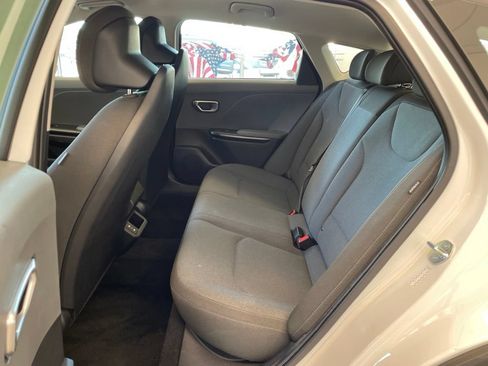 Used 2025 Kia K4 FWD image 10