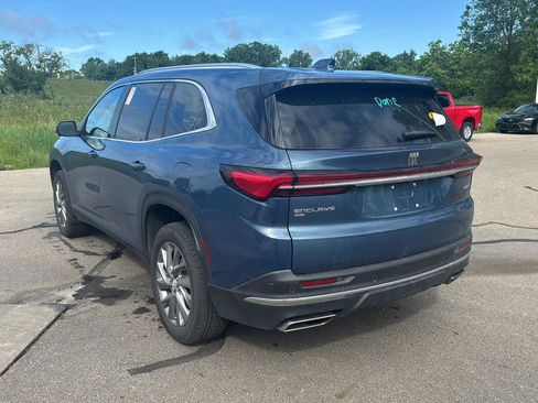 Used 2026 Buick Enclave Preferred AWD/4WD image 3