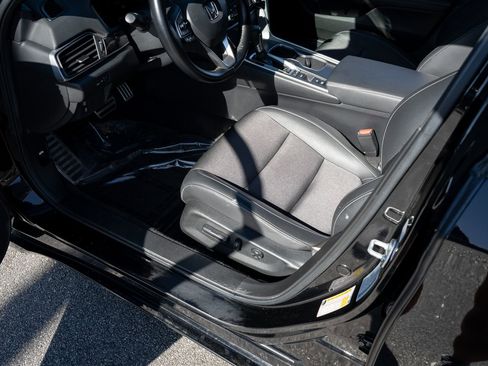 Used 2022 Honda Accord Sport image 17