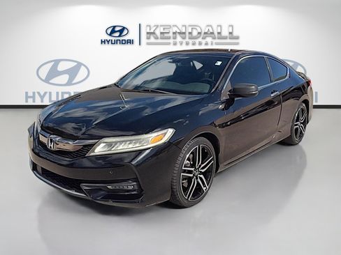 Used 2016 Honda Accord Touring image 3