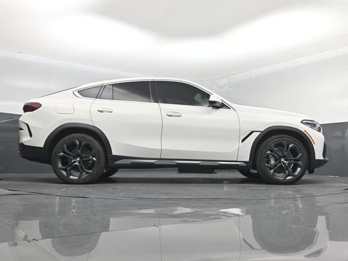 Used 2022 BMW X6 xDrive40i AWD/4WD image 16