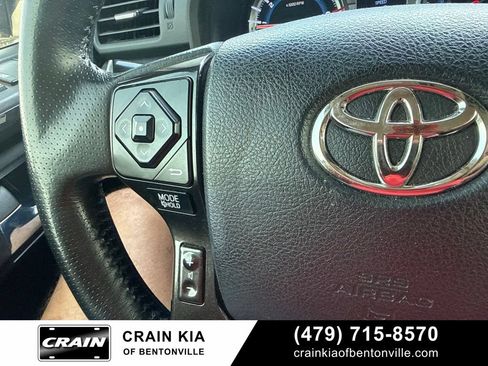 Used 2018 Toyota 4Runner TRD Off-Road AWD/4WD image 25