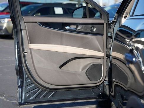 Used 2023 Lincoln Nautilus Reserve w/ Equipment Group 201A image 30