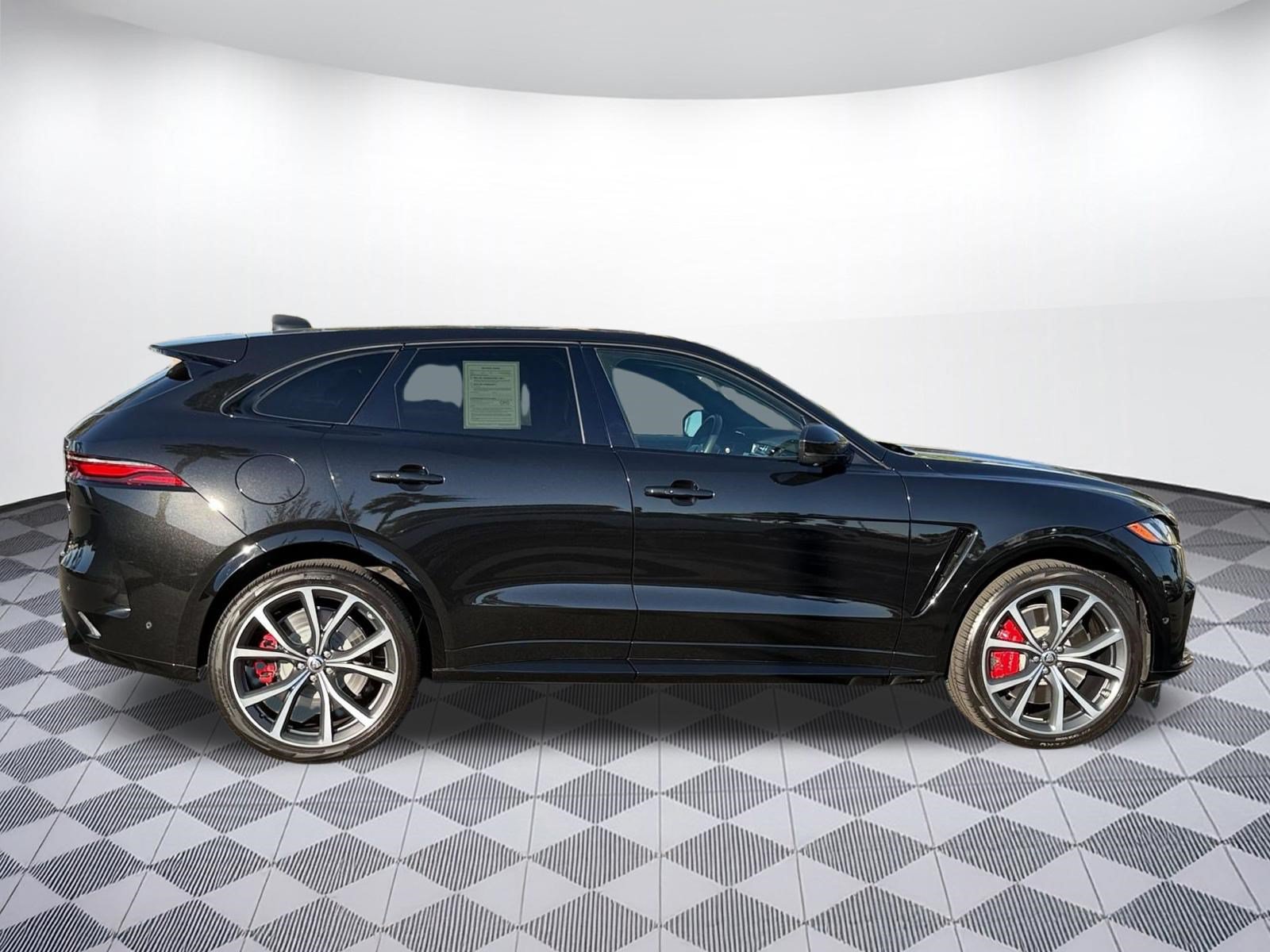 Used 2025 Jaguar F-PACE SVR 575 Edition AWD/4WD image 8
