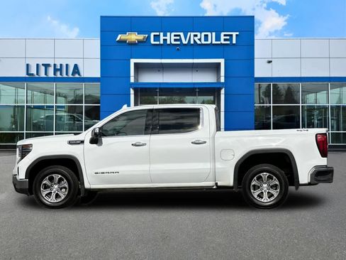 Used 2024 GMC Sierra 1500 SLT AWD/4WD image 5
