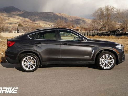 Used 2015 BMW X6 xDrive50i image 12