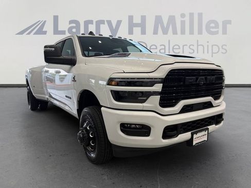New 2026 RAM 3500 Laramie w/ Night Edition AWD/4WD image 7