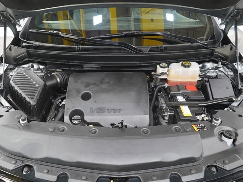 Used 2023 Buick Enclave Essence image 29