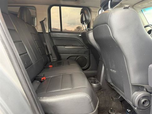 Used 2015 Jeep Patriot High Altitude FWD image 19