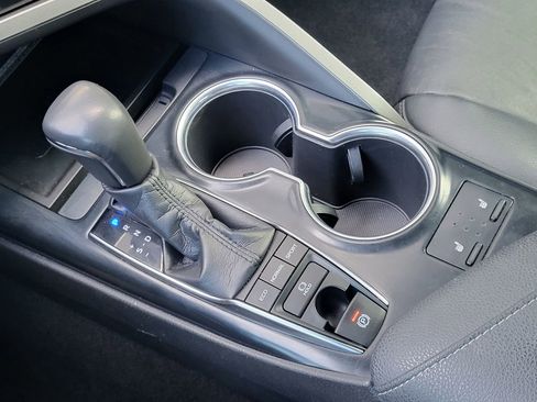 Used 2019 Toyota Camry XSE image 17