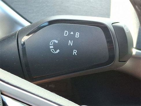 New 2025 Volkswagen ID. Buzz Pro S image 10