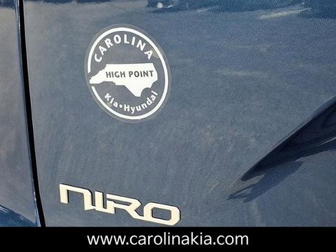 New 2025 Kia Niro EX Touring image 8