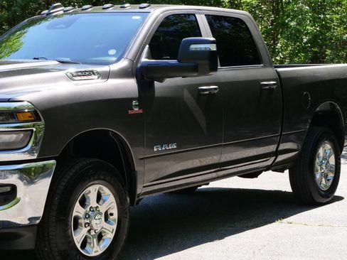 Used 2025 RAM 3500 Big Horn AWD/4WD image 30