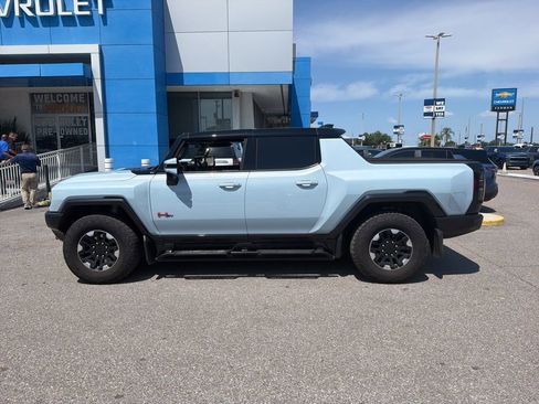 Certified 2024 GMC Hummer EV 2X w/ Extreme Off-Road Package AWD/4WD image 8