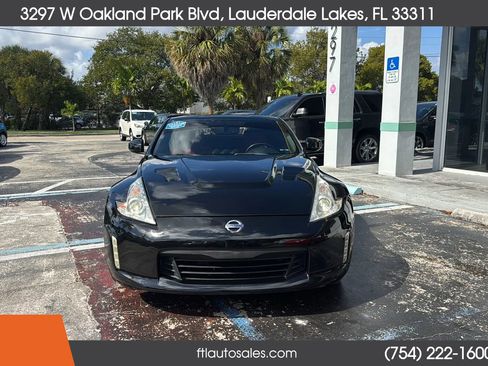 Used 2015 Nissan 370Z Sport Tech Coupe 2D image 5
