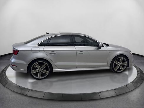Used 2019 Audi A3 2.0T Premium Plus w/ Premium Plus Package FWD image 4