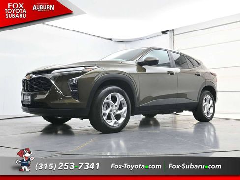 Used 2024 Chevrolet Trax LS w/ LS Convenience Package FWD image 24