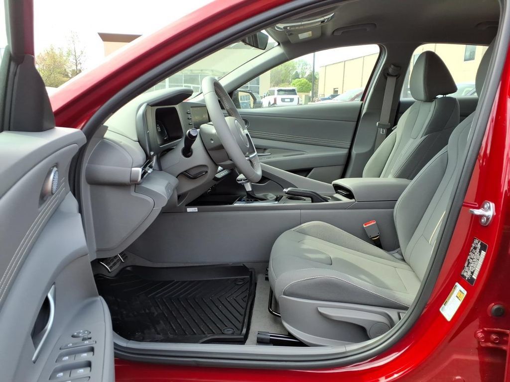 Certified 2026 Hyundai Elantra Sport FWD image 14